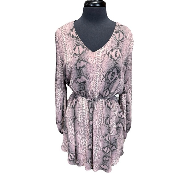 Caramela Dusty Lavender Snakeskin Print Long Sleeve Mini Dress Size Large - Picture 1 of 8